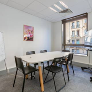 Bureau privé 130 m² 24 postes Location bureau Rue La Fayette Paris 75010 - photo 6
